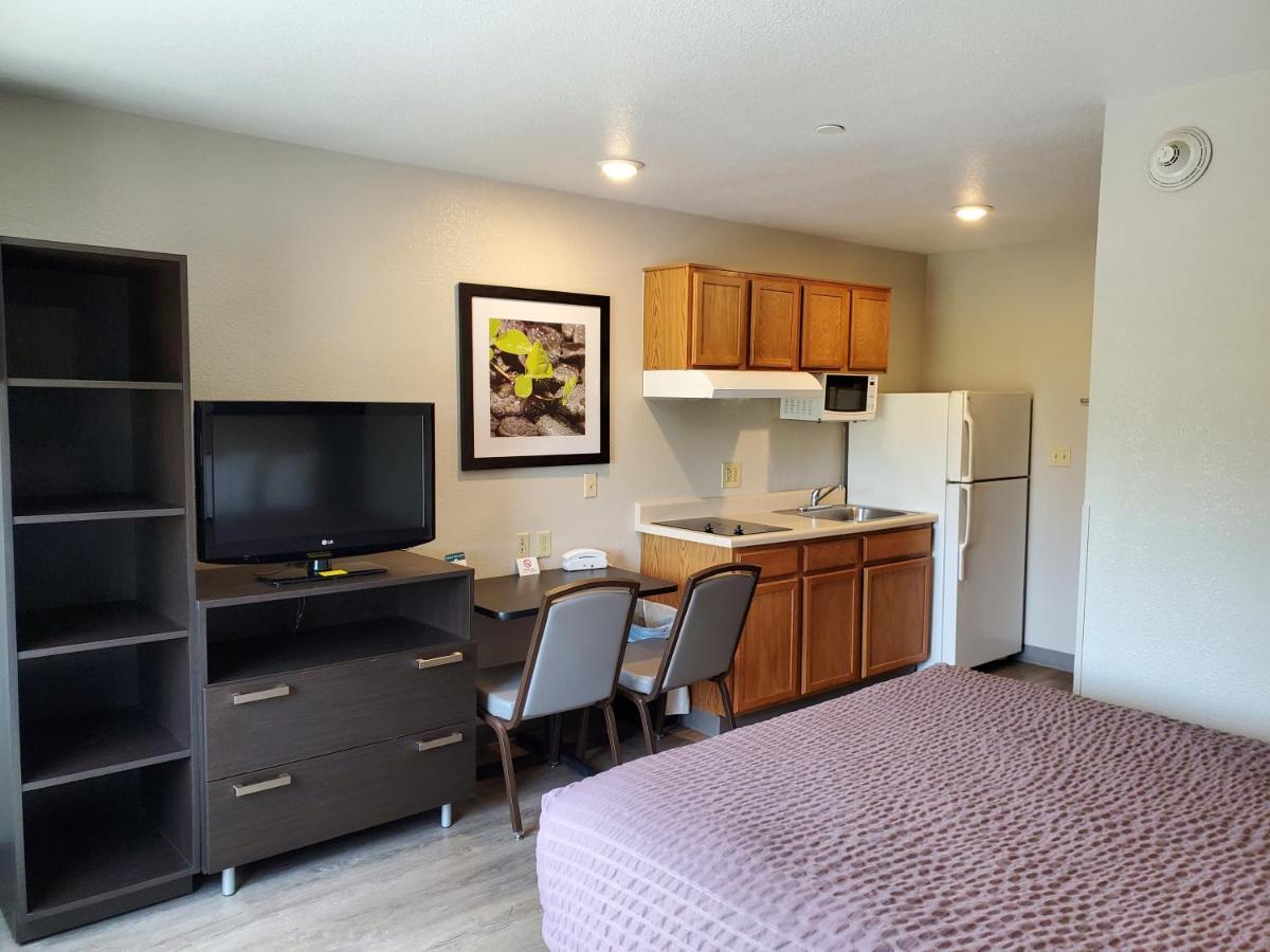 Woodspring Suites Kansas City Mission Merriam Exterior photo