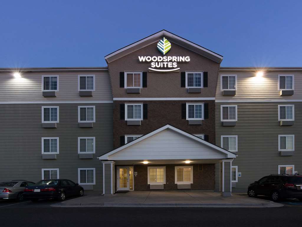 Woodspring Suites Kansas City Mission Merriam Exterior photo